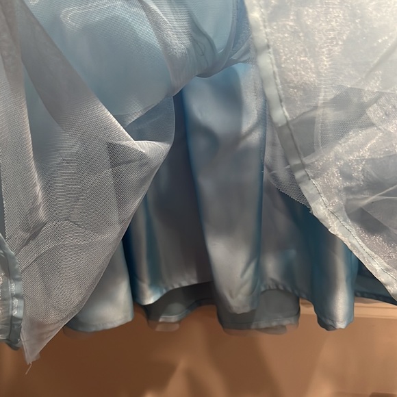 Cinderella dress from Disney store size 5/6 excellent used condition - Picture 11 of 12